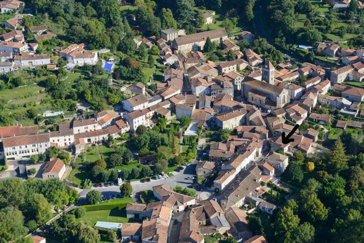 Nanteuil-en-Vallée La Vieille Maison Rose B&B 외부 사진