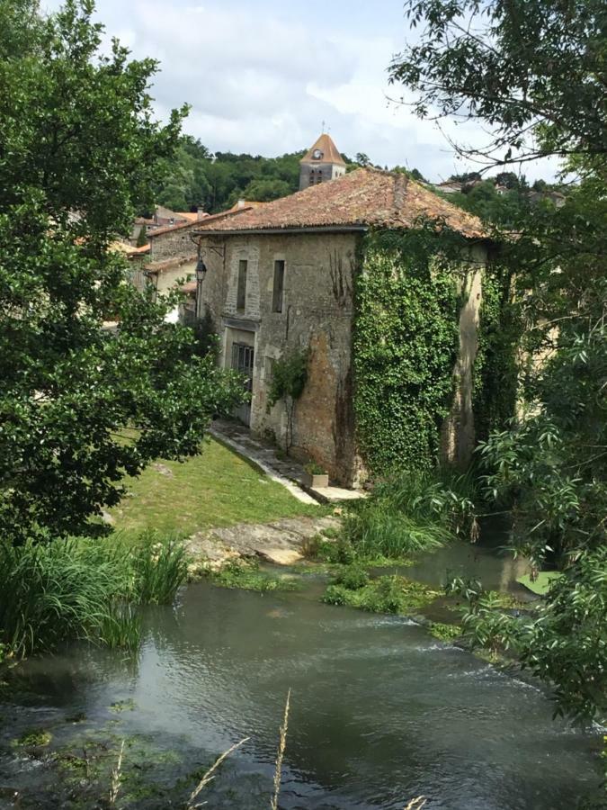 Nanteuil-en-Vallée La Vieille Maison Rose B&B 외부 사진